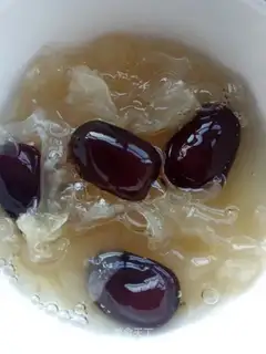 The silver spoon of red dates