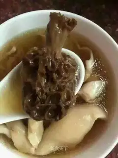 The lamb's belly duck stew