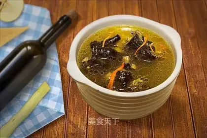 Roast chicken soup