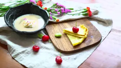 Fish play Lotus soup