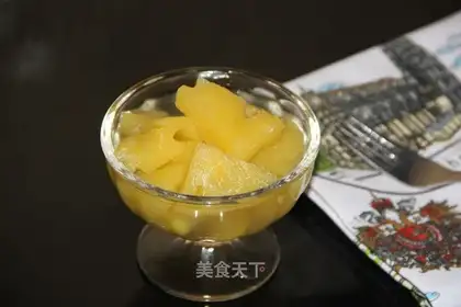 Sweet pineapple can
