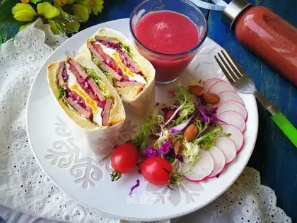 A brown wheat sandwich