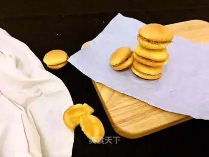 Meat pine cake