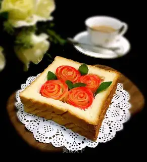 Apple rose toast