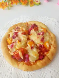 Orange fruit pizza