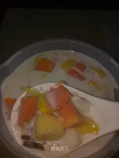 The fruit coconut similiau