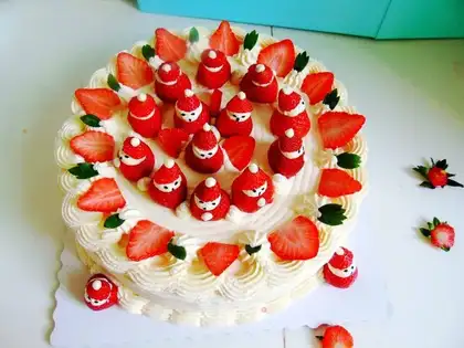 Strawberry Snowcake