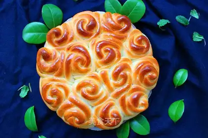 Rose bread