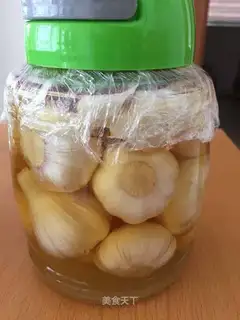 Pickle garlic