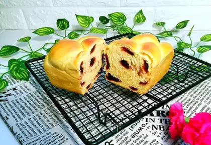 Bean-saloon bread