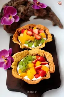 Fresh cheese-fruit