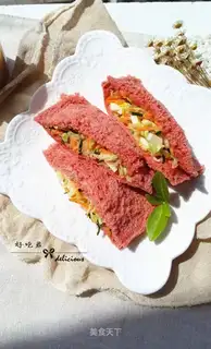 Pink pocket sandwich