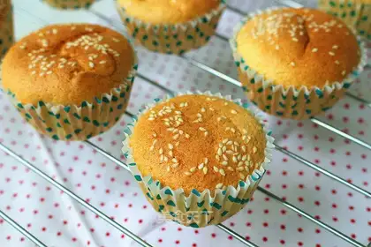 Meat pine cake