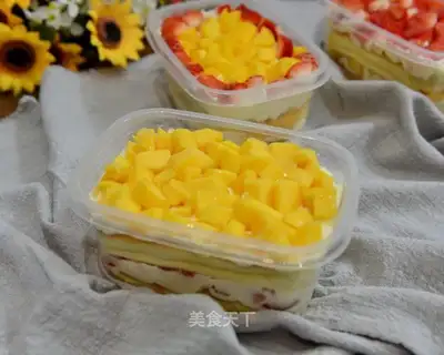 Fruit box cake