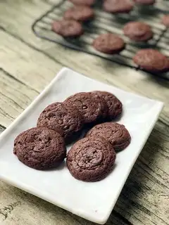 Vegetable oil chocolate soft cookies