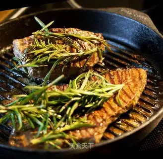 Rosemary fried steak