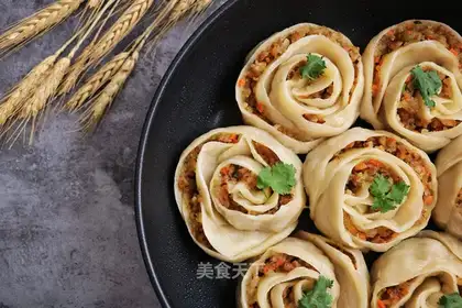 Rose fried dumplings