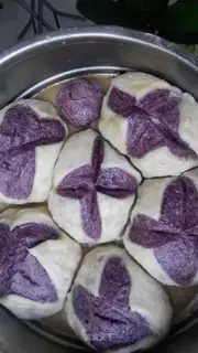 Flower buns