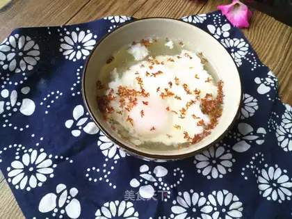 Cinnamon boils eggs