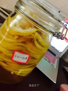 Honey lemonade