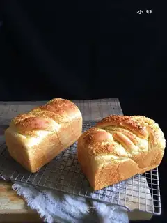 Milky coconut toast