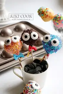 Little monster lollipop cake
