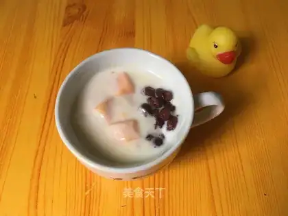 Simple fruit yogurt