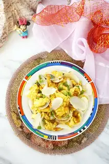 Lily fried eggs