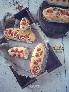 Sausage onion salad bag