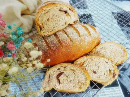 Corny French country bread
