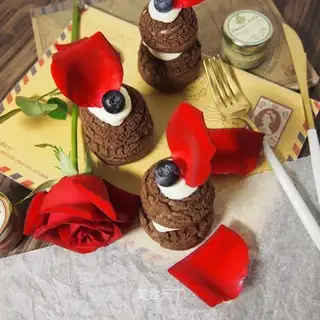 Chocolate soufflé puffata