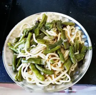 Bean-bread noodles