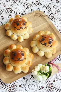 Lion bread