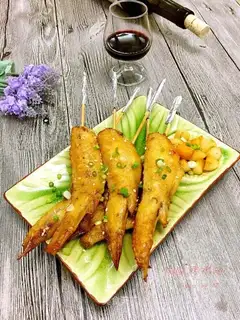 Pretzel chicken wings