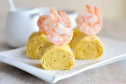 Shrimp egg rolls