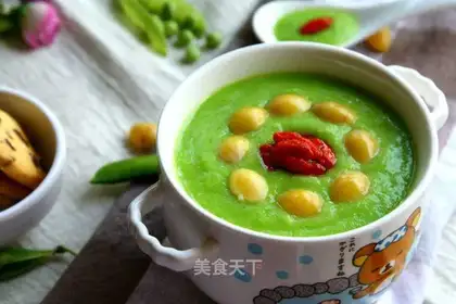 Emerald silver spoon