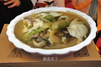 Squeeze and make white and black fish