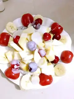 Yogurt fruit salad