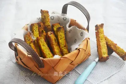 Butter with tea and bread