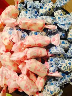 Cow Rolling Sugar