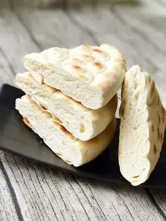 A homemade white-noodle pan helmet