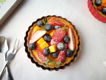 Sweet fruit pie