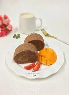 Mango cake rolls