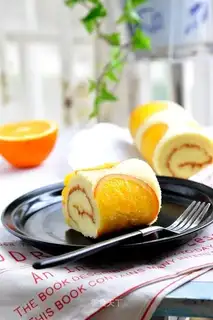 Orange cake roll
