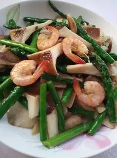 Cleaning out the shrimp hog mushrooms
