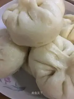 A cabbage bun