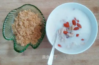 Silver oatmeal