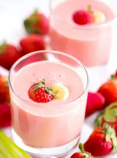 Strawberry shakes, smoothie moose