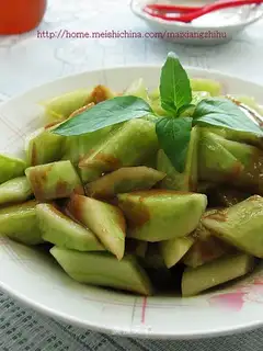 Schizonepeta mixed with cucumber