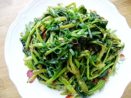 Fish-flavored spinach